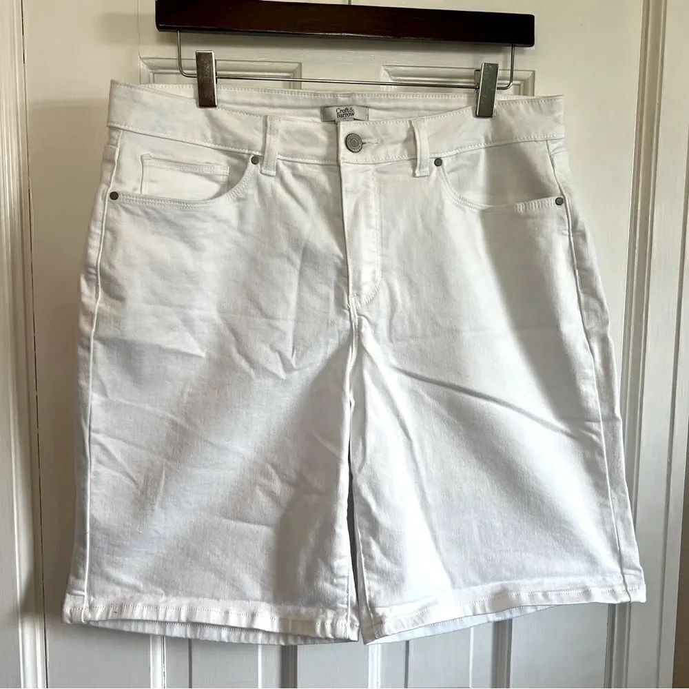 White Croft & borrow shorts 14